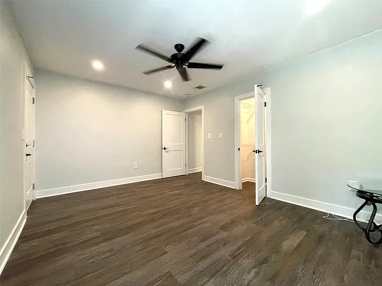 807 E Riverside Dr #B — Photo 23