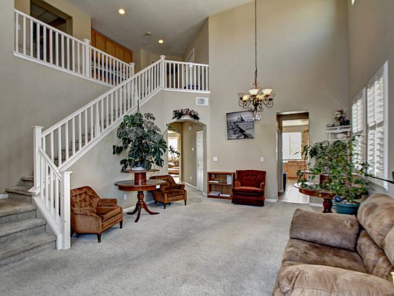 3rd image of 1886 Hardy Dr