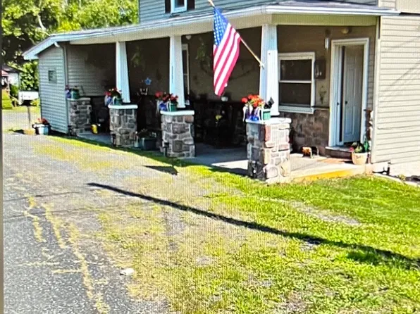 2221 N Rockhill Rd #1, Sellersville, PA 18960
