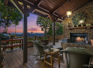 808 May Apple Ln, Mars Hill, NC 28754