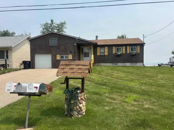 370 Lake Shore Drive, Edgerton, WI 53534