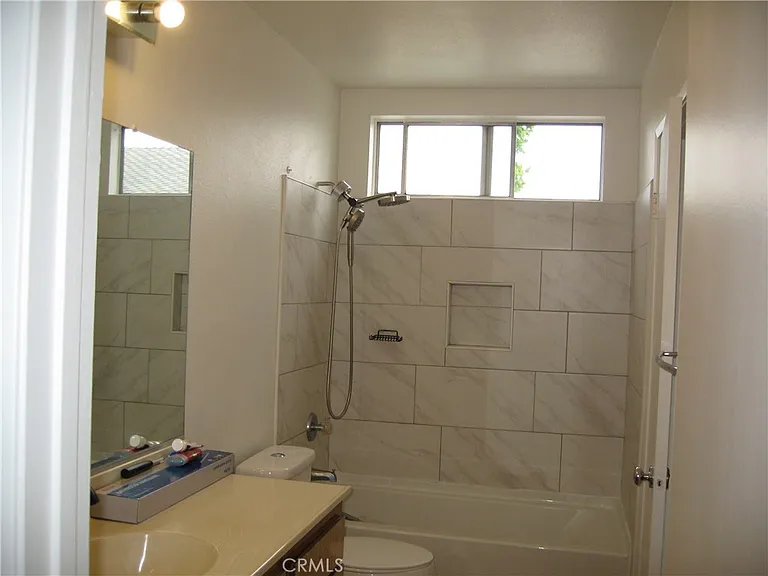 1110 Cleghorn Dr #G — Photo 8