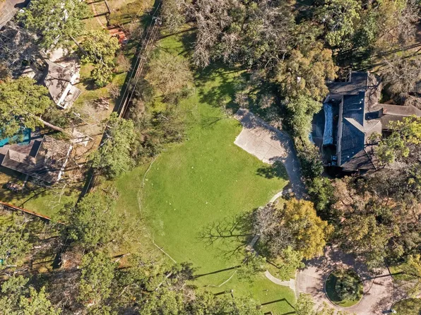 140 Quail Creek Ct, Houston, TX 77024