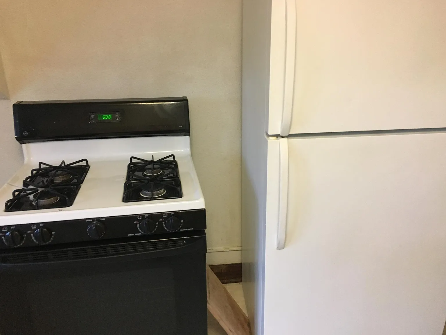 1505 NE Monroe St APT C photo 1