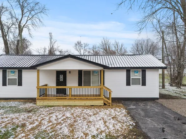 1208 W Kenwood Dr, Austin, IN 47102