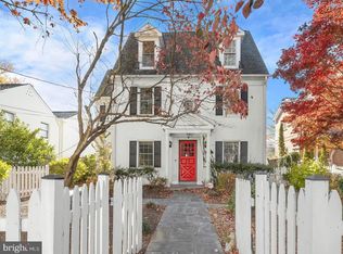 7012 Exeter Rd, Bethesda, MD 20814