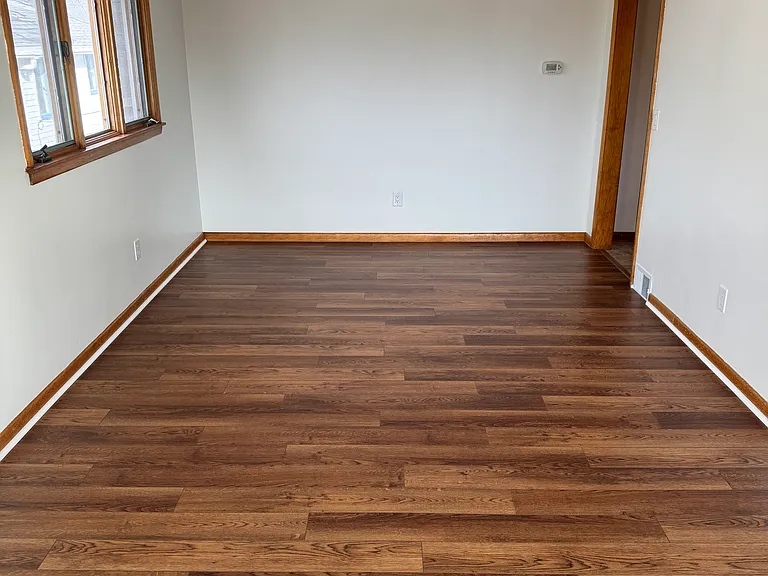 363 University Ave — Photo 6