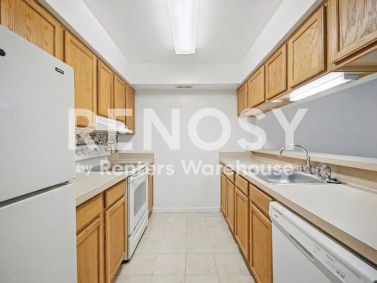 5310 Lake Victoria Arch — Photo 30