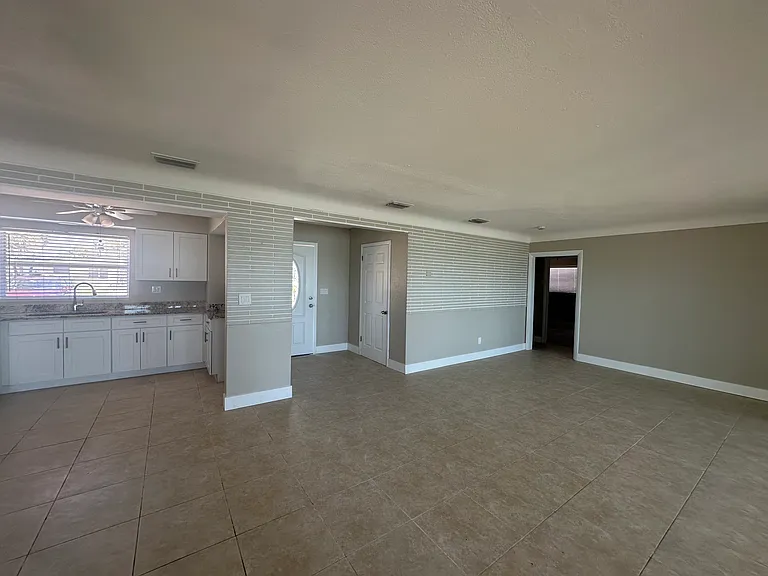 7112 S Shore Dr S — Photo 16