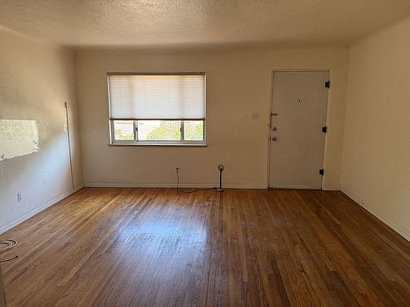 2nd image of 919 Manzano St NE