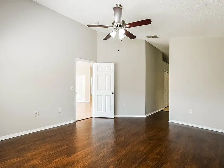 2160 Jessa Dr — Photo 7