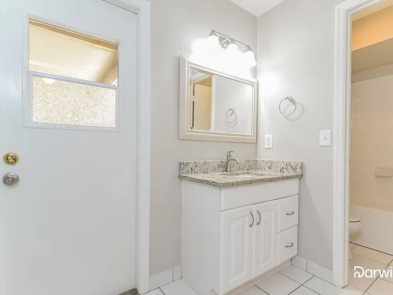 104 Holderness Dr — Photo 14