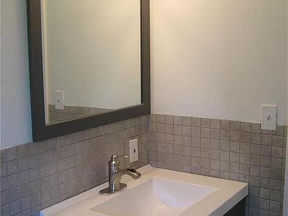 5th image of 113 Hilton Drive