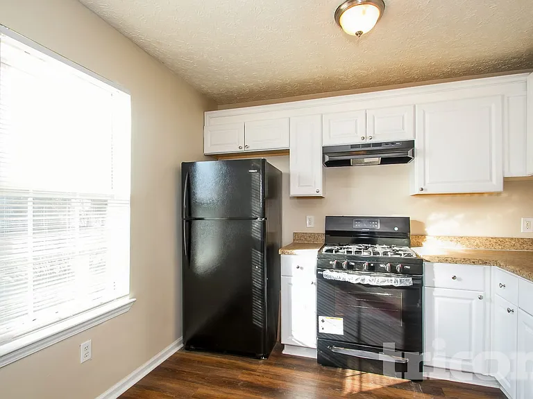 5020 Millers Gln — Photo 6