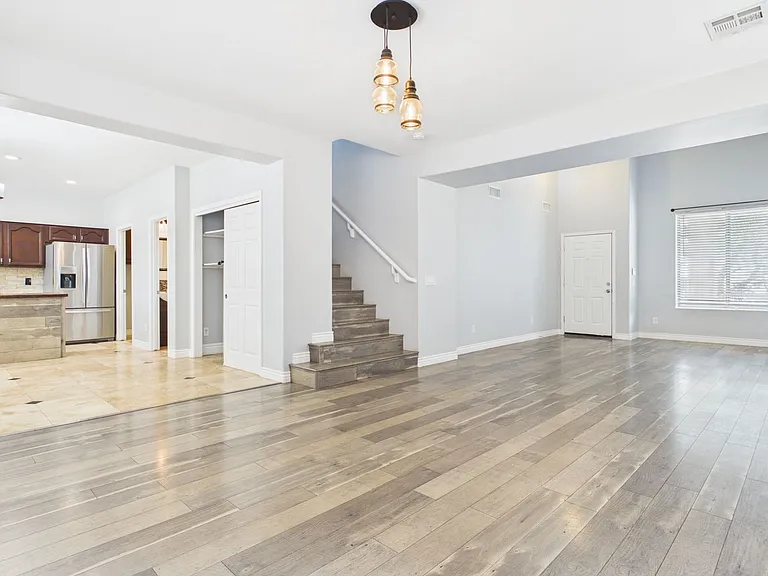 17648 W Lisbon Ln — Photo 16