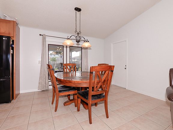 4th image of 1742 SW McAllister Ln