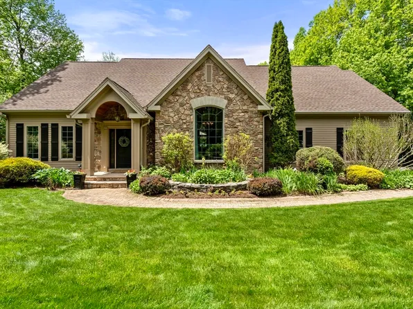 30 Cimarron Ln, Holden, MA 01520