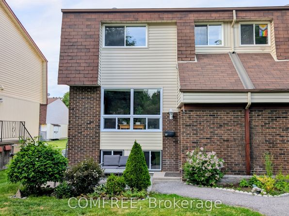 8 B Forester Cres, Ottawa, ON K2H 8X9