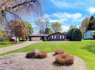 1562 Canyon St NE, Uniontown, OH 44685