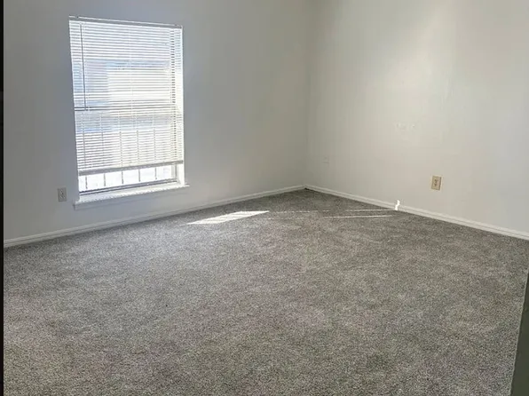 Kentucky Pine Apartments