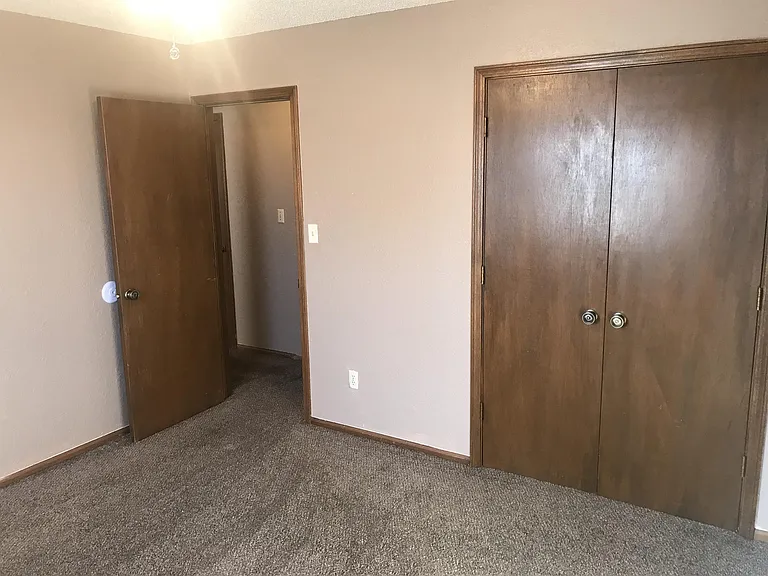 1312 Cherry Place - D — Photo 9