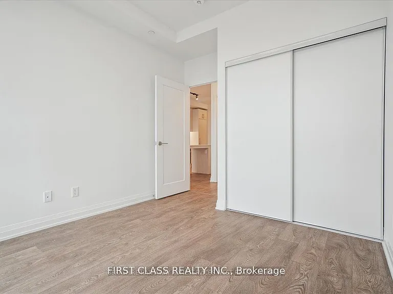 286 Main St #913 — Photo 9