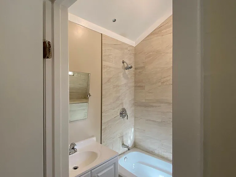 332 Bayview St #A — Photo 36
