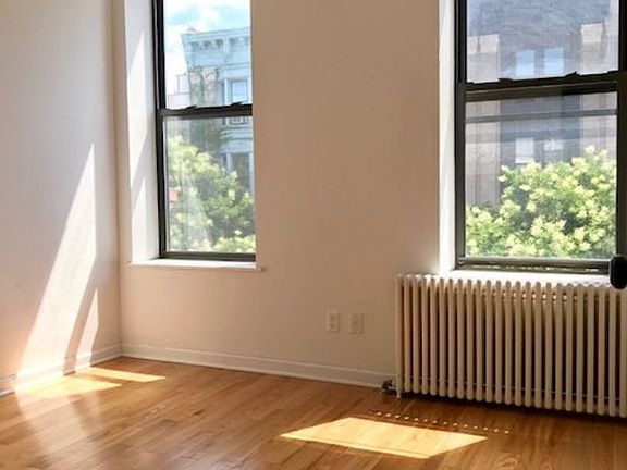 4th image of 644 Franklin Ave #3R