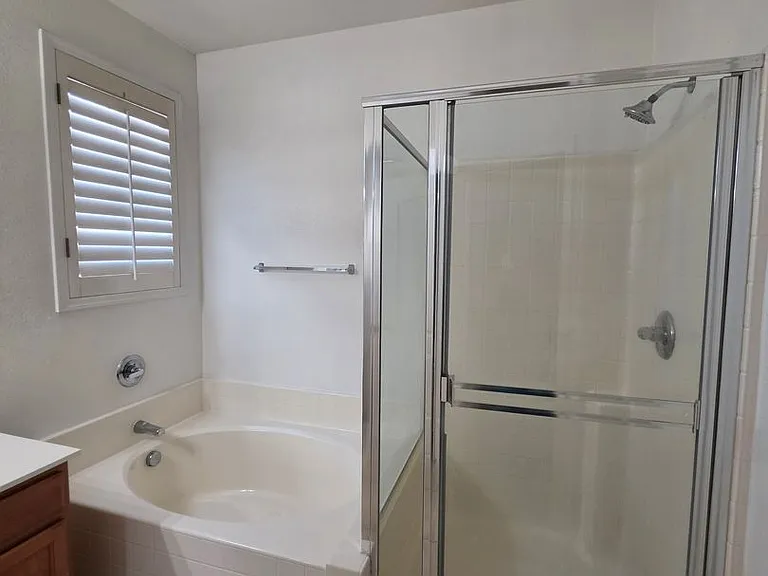 1886 E Don Carlos Ave #141 — Photo 25