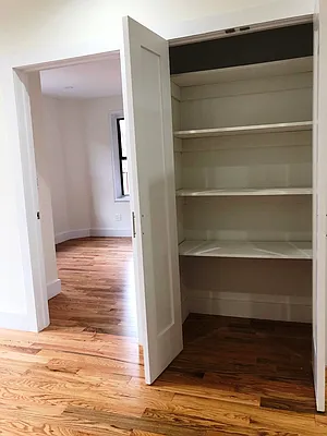 Rented by Prime Realty | media 10