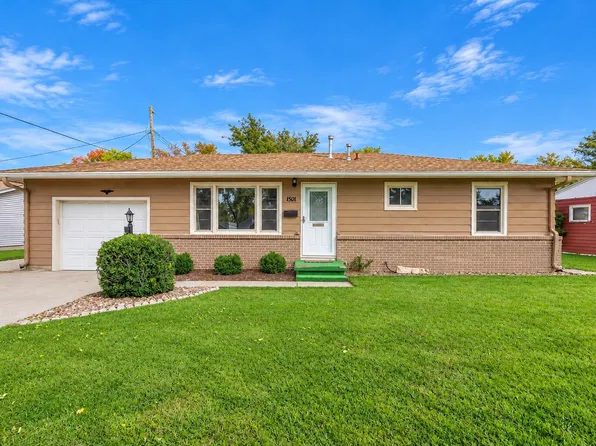 1501 Beach St, Salina, KS 67401