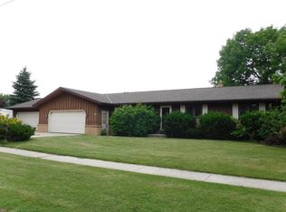 1605 Kellner St, Manitowoc, WI 54220