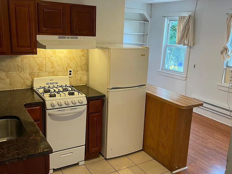 512 S 41st St #8 — Photo 20