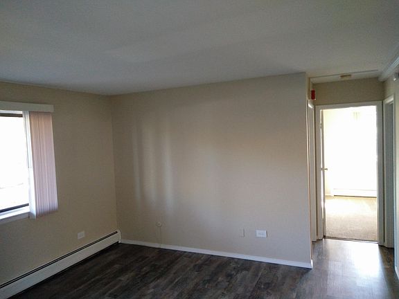 4th image of 1892 Somerset Dr