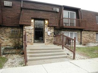 11621 197th St APT 8, Mokena, IL 60448