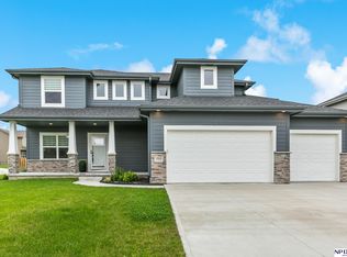 7806 S 199th St, Gretna, NE 68028