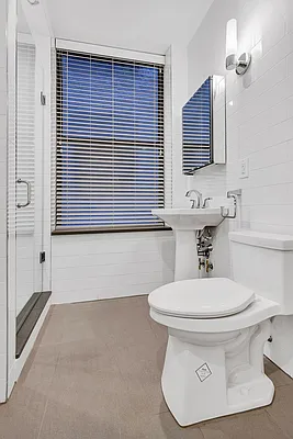 Rented by Cooper & Cooper Real Estate | media 10