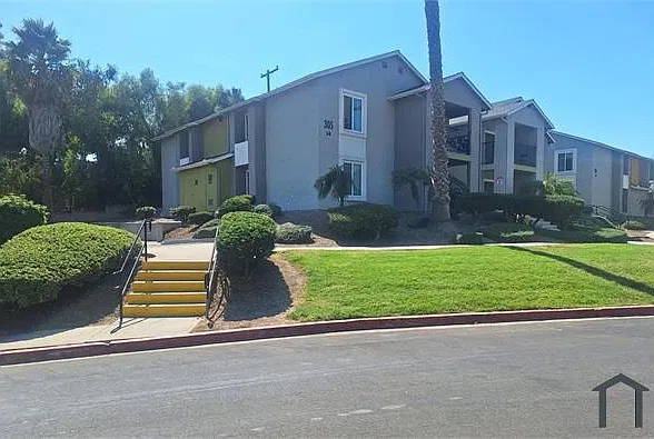 4079 Messina Dr — Photo 1
