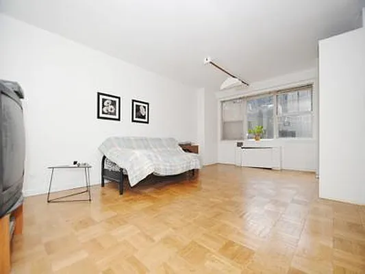 Sold by Buchbinder & Warren | media 1