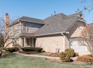 290 Benton Ln, Bloomingdale, IL 60108