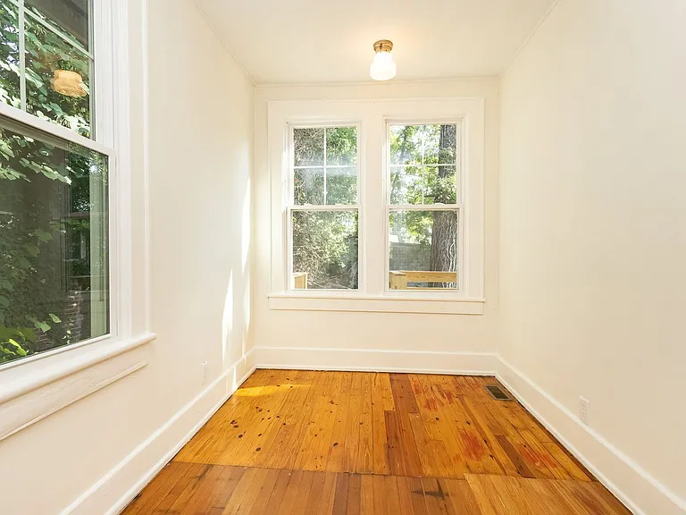 1705 Bennett Ave — Photo 17