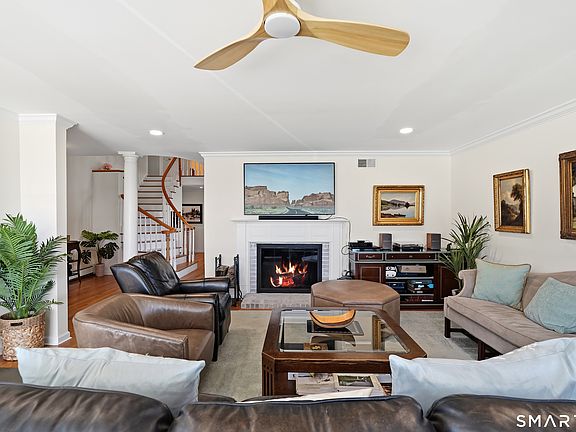 4th image of 84 Hobson Street