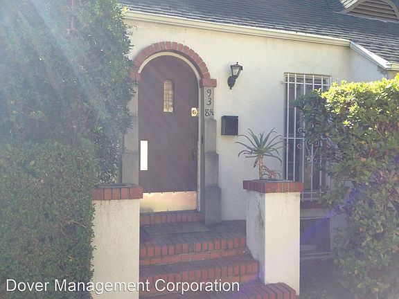 3rd image of 938 N Martel Ave #4277152