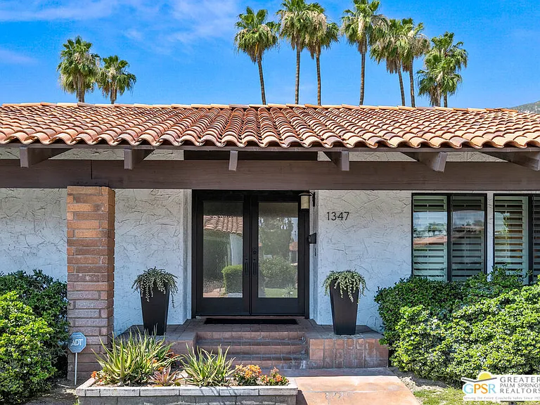 1347 Primavera Dr — Photo 6
