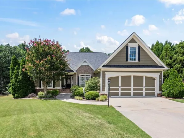 1215 James Walter Dr, Loganville, GA 30052