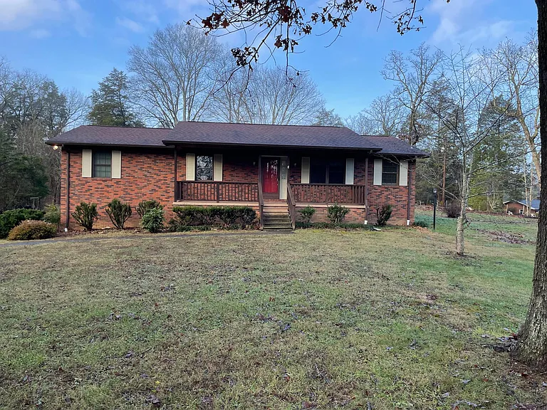 Graves Ln — Photo 1
