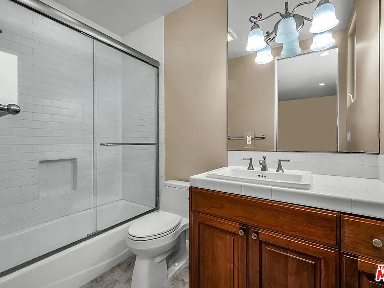 308 Gull St — Photo 36