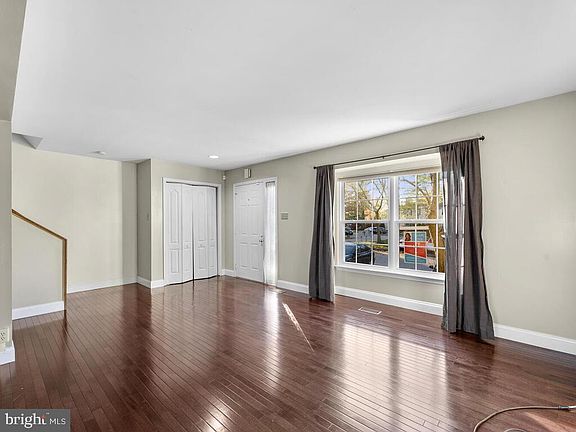 3rd image of 11780 Lone Tree Ct
