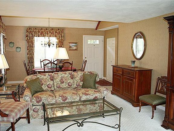3rd image of 41 Grove Lane #41