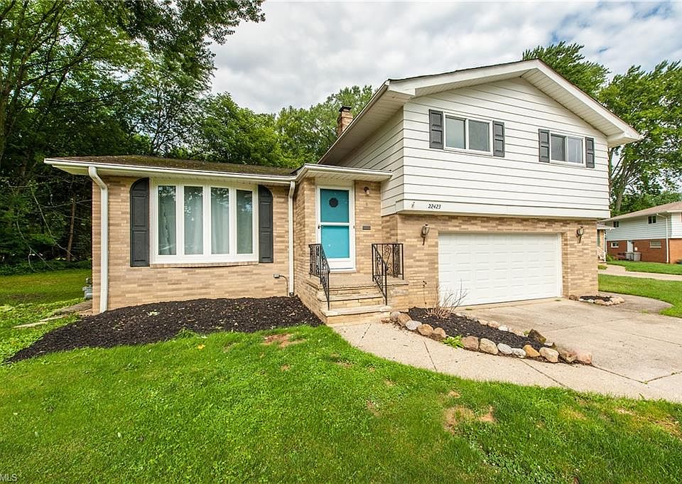 1st image of 22423 Sandy Ln